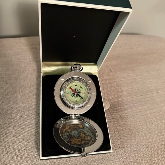 Silver Compass with Map Design - Picture 2 of 4